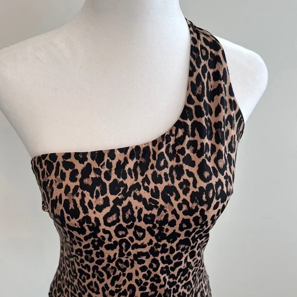 Victoria's Secret Leopard Print One-Shoulder One Piece - Picture 2 of 9